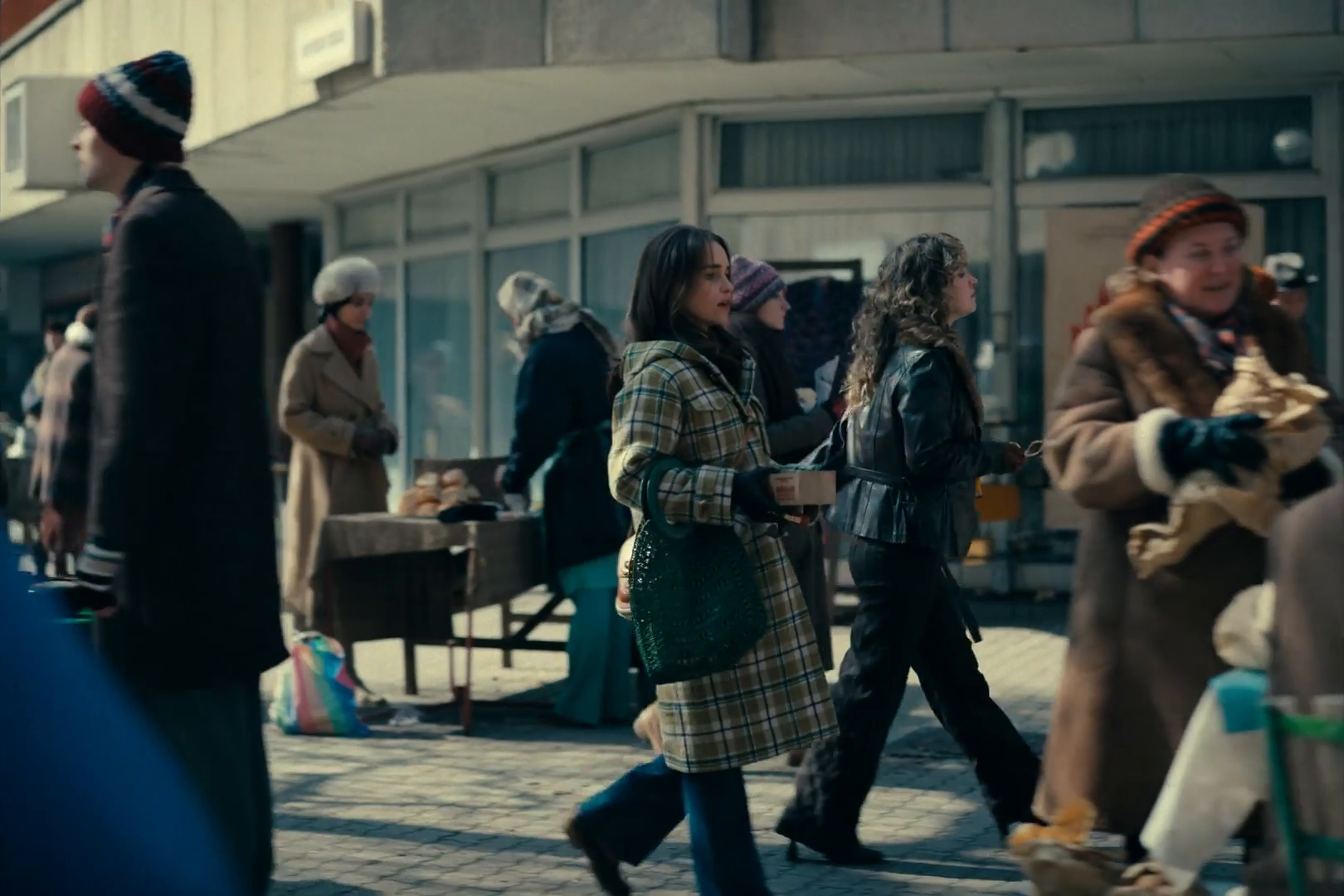 Keywords: emiliaclarke;emilia-clarke;emiliaclarkearchive;emilia-clarke-archive;ponies;screencaptures;