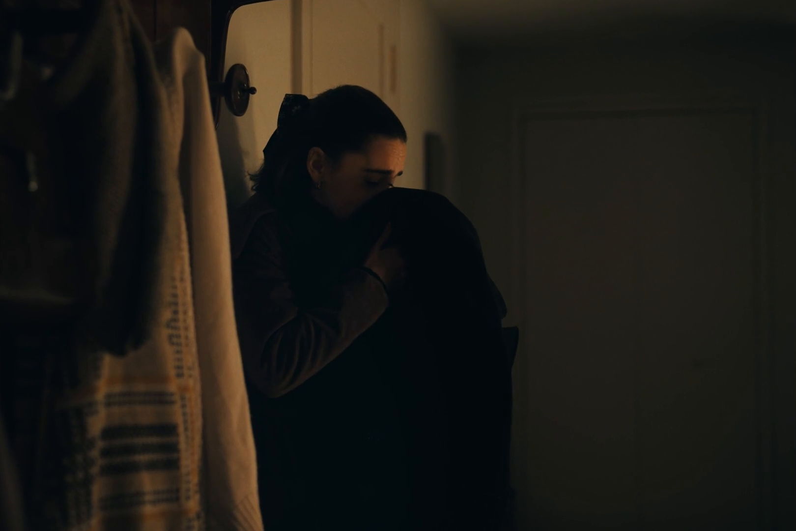 Keywords: emiliaclarke;emilia-clarke;emiliaclarkearchive;emilia-clarke-archive;ponies;screencaptures;