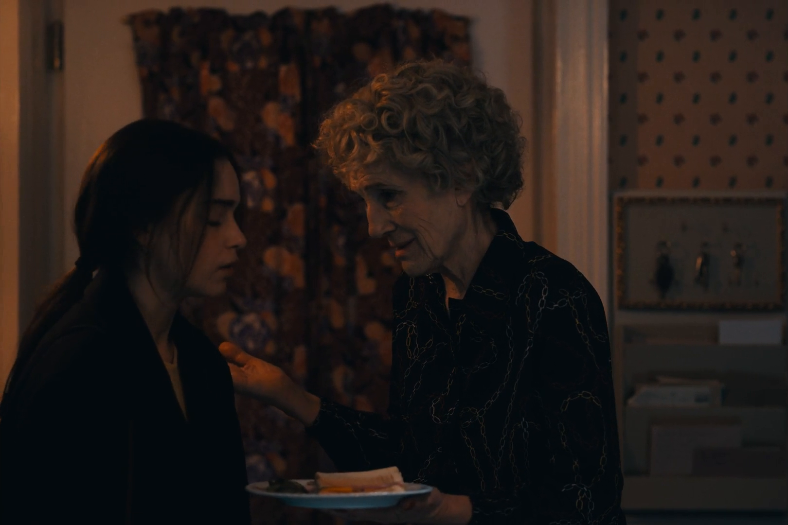 Keywords: emiliaclarke;emilia-clarke;emiliaclarkearchive;emilia-clarke-archive;ponies;screencaptures;