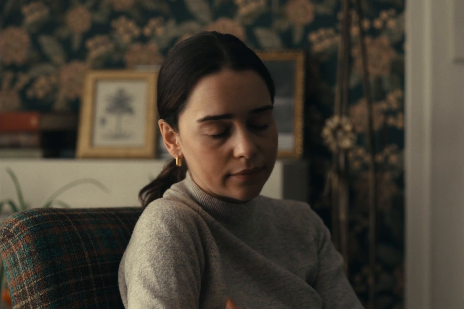 Keywords: emiliaclarke;emilia-clarke;emiliaclarkearchive;emilia-clarke-archive;ponies;screencaptures;